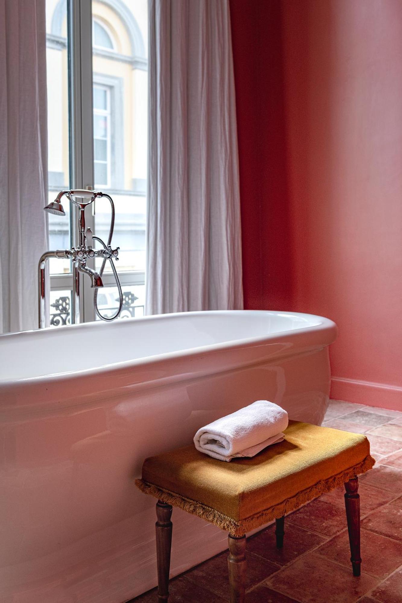 The Bank 1869 - Unique Guestrooms In The Historic Center Of Brugge Dış mekan fotoğraf