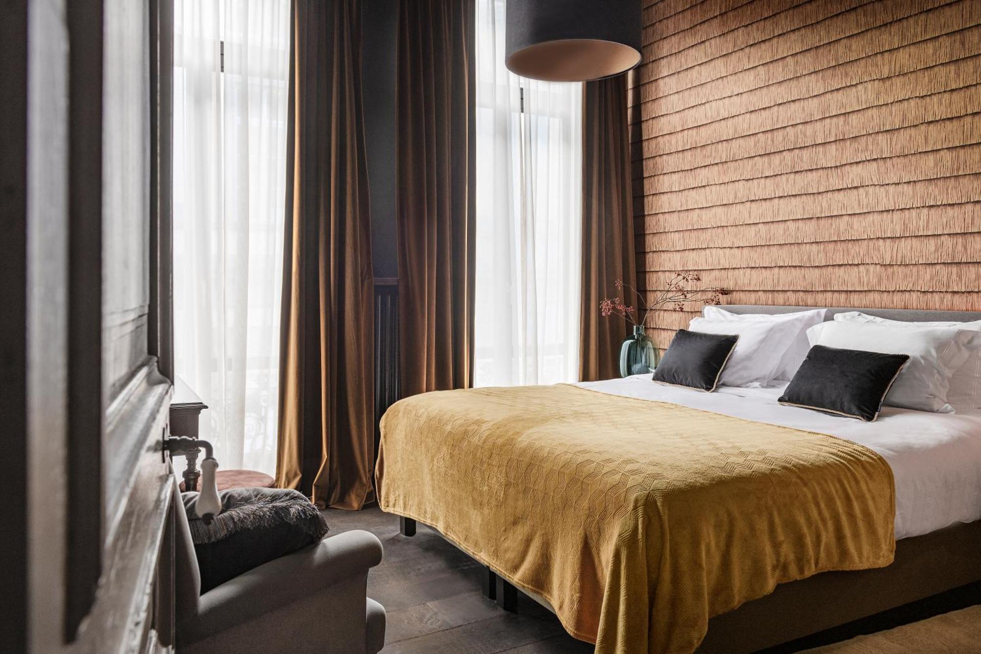 The Bank 1869 - Unique Guestrooms In The Historic Center Of Brugge Dış mekan fotoğraf
